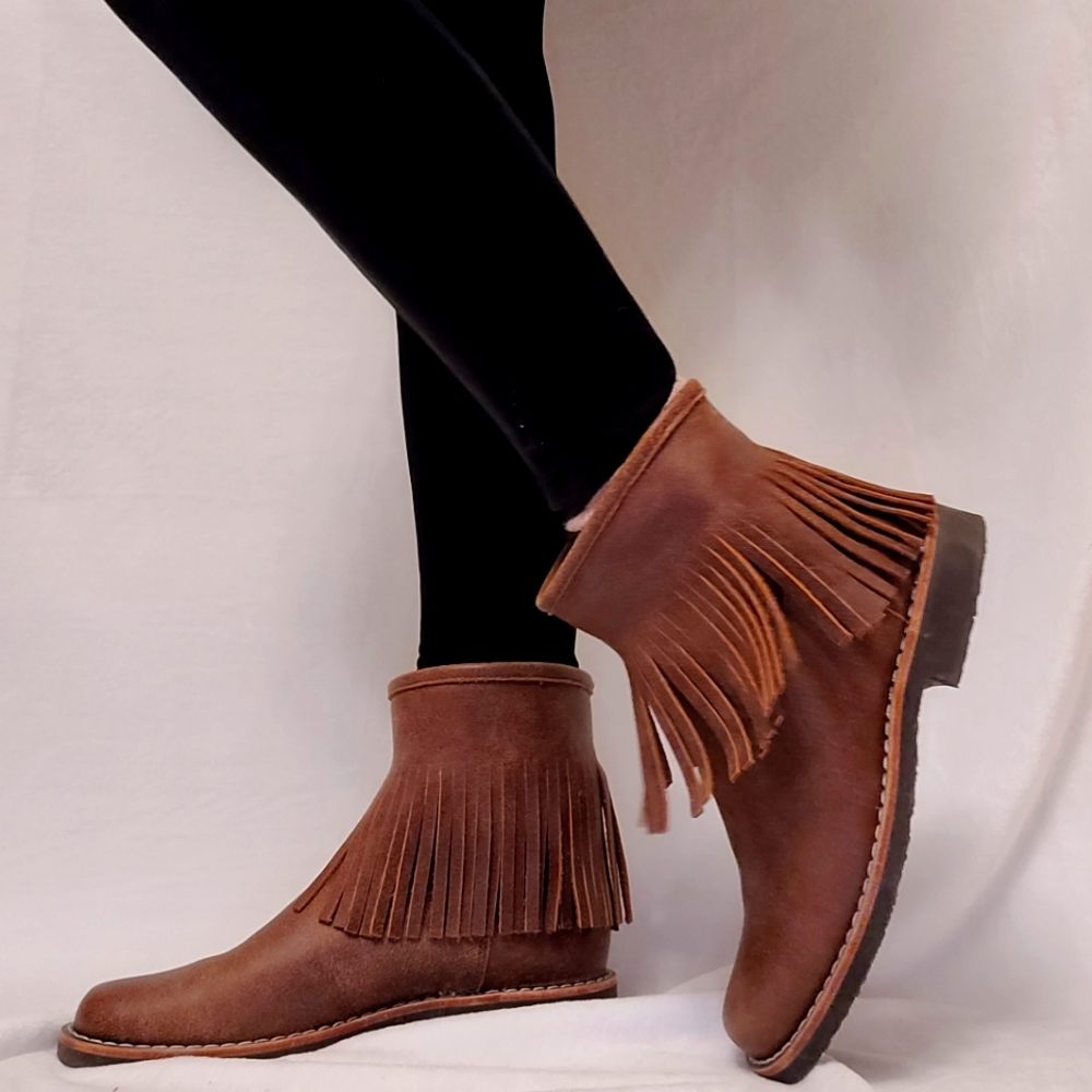 ROOTS BOOTS